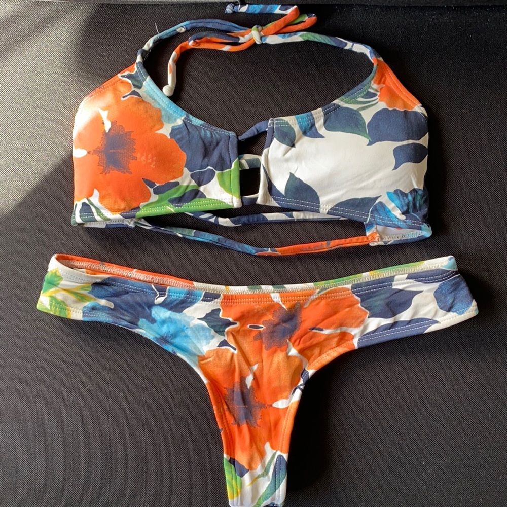 Midori Thong Bikini Size S Bottoms, Size M Top